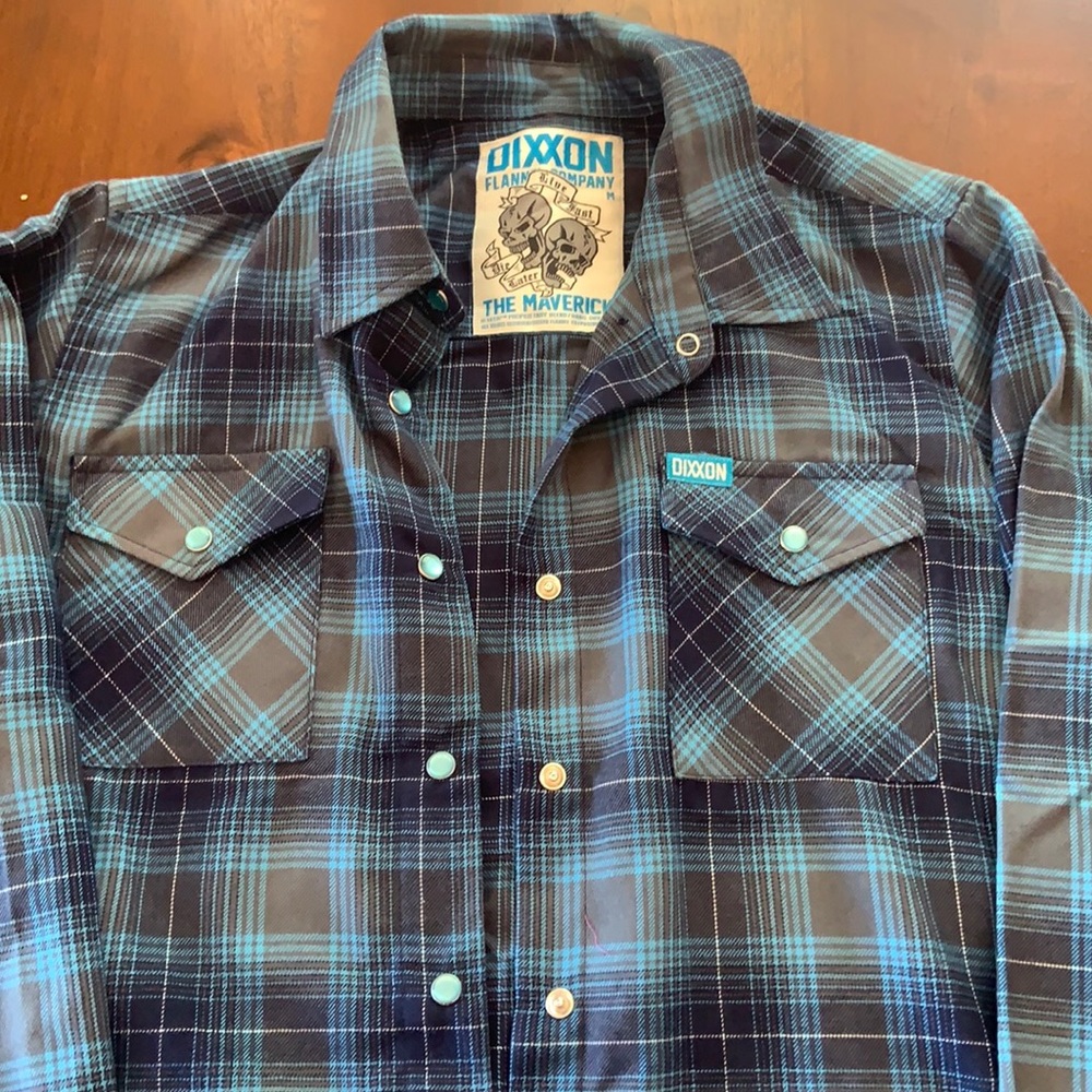 Dixxon women’s flannel size medium. “The maverick”
